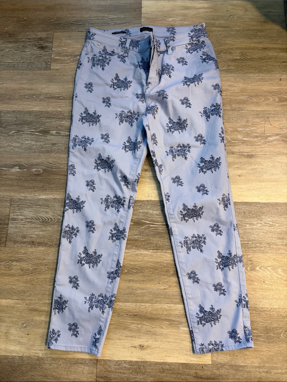 Talbots Light Blue Jeans with Navy Floral Print size 10